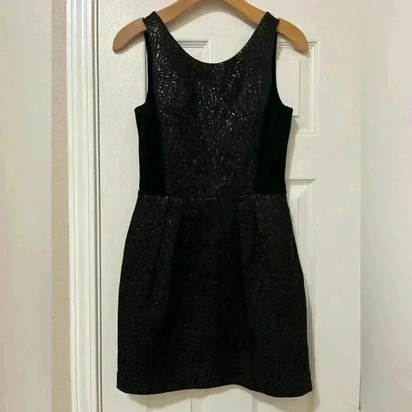 BABATON Aritzia Jacquard Metallic Mini Dress Formal Party 6 Black Silver - Picture 1 of 8